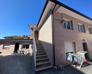 Vista exterior de Casa o xalet en venda en Noja amb Calefacció, Terrassa i Traster