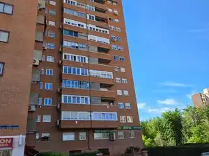 Flat with lift for sale in Calle de Finisterre