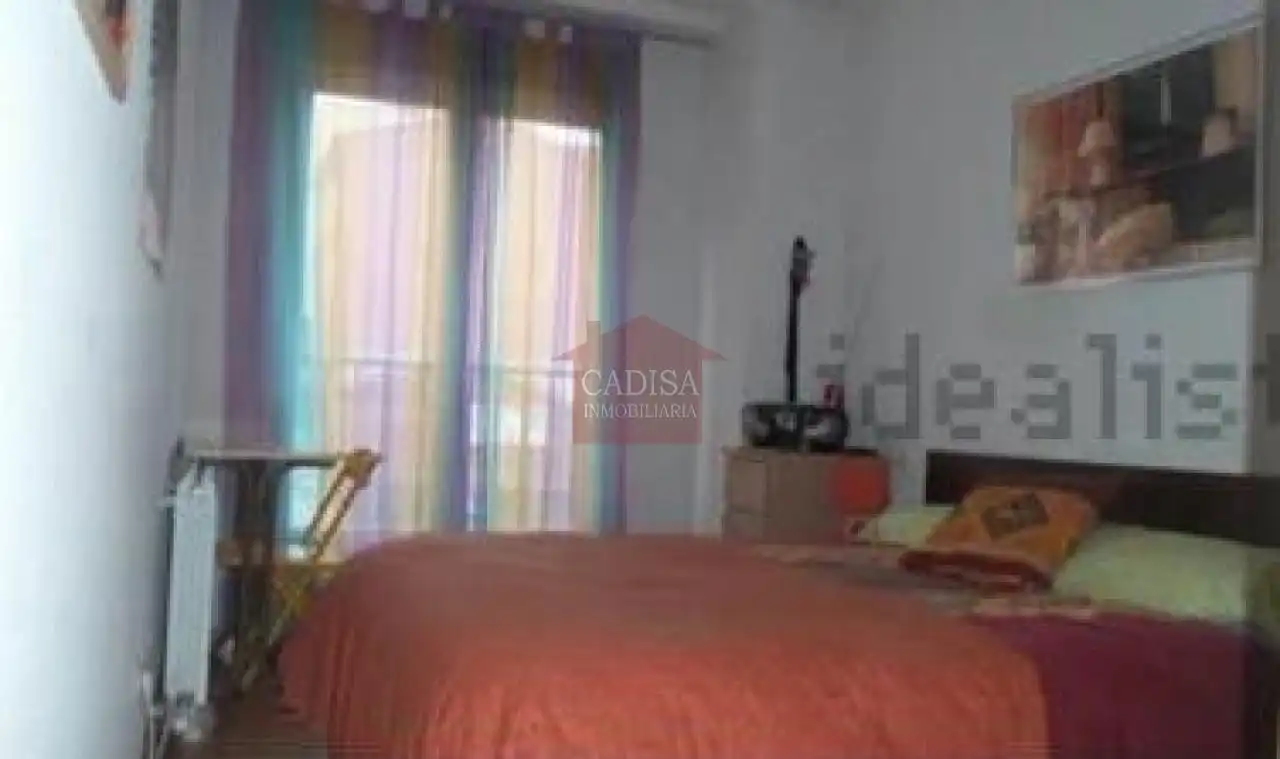 Habitación de Apartamento en venta en Salamanca con Calefacción, Amueblado y Balcón