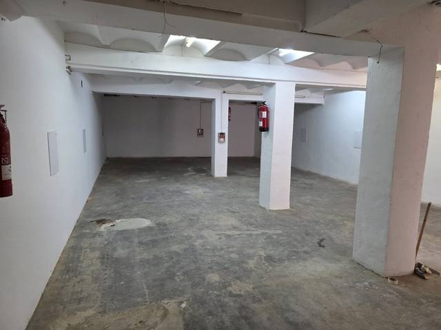 Local comercial en Alquiler en Carrer de Varsòvia en El Guinardó