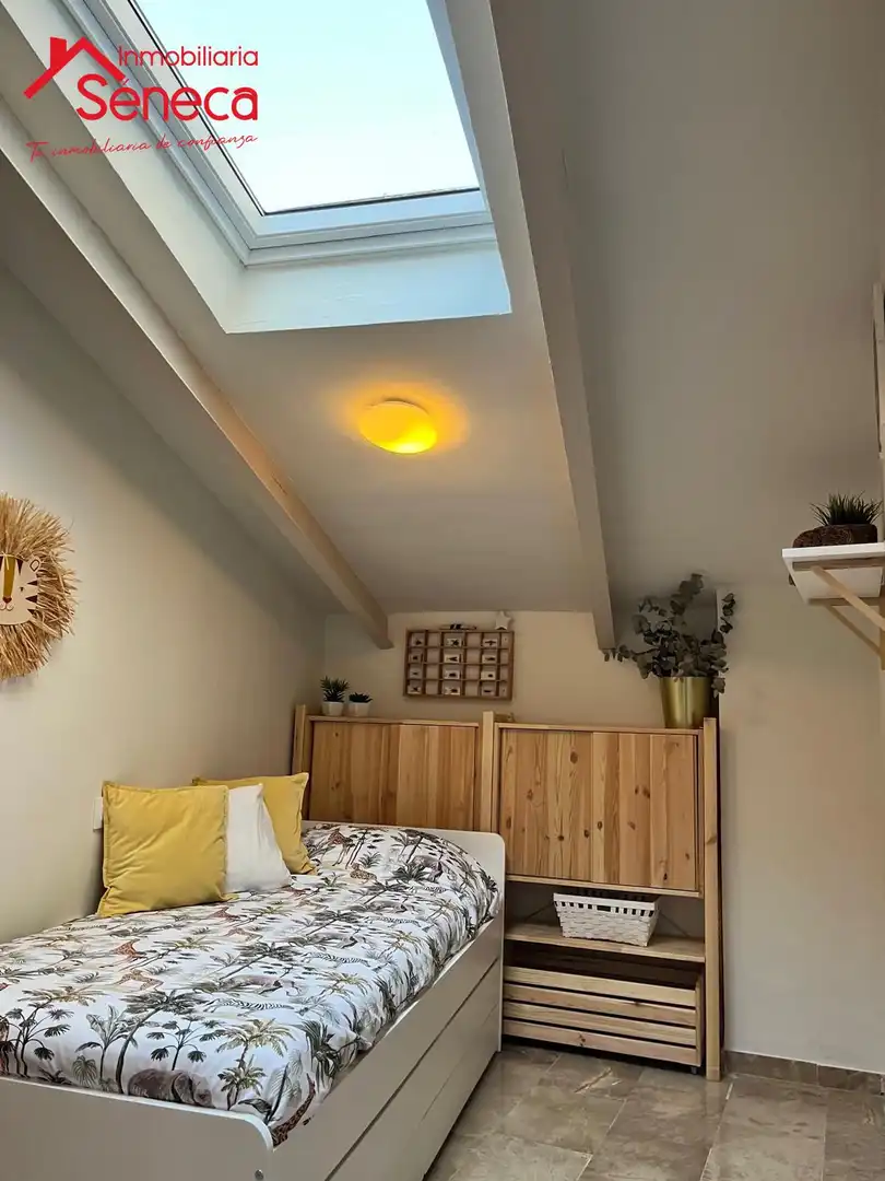 Bedroom of Flat for sale in Córdoba  with Air Conditioner, Heating and Furnished