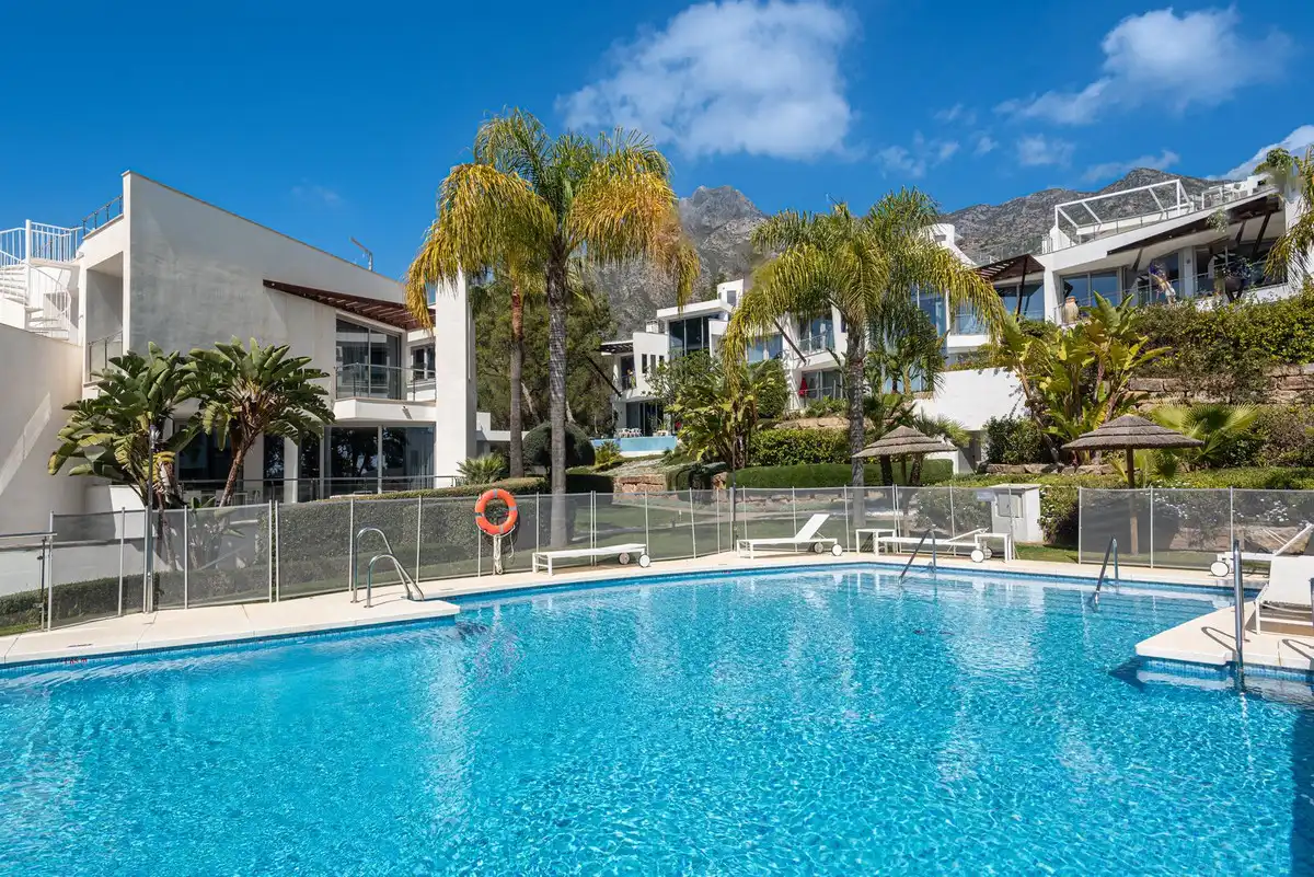 Maison jumelée avec piscine à vendre à Calle Verdi