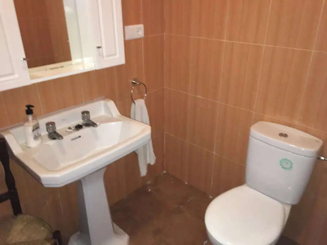 Bathroom of Houses for sale in Valdepeñas  with Heating and Storage room