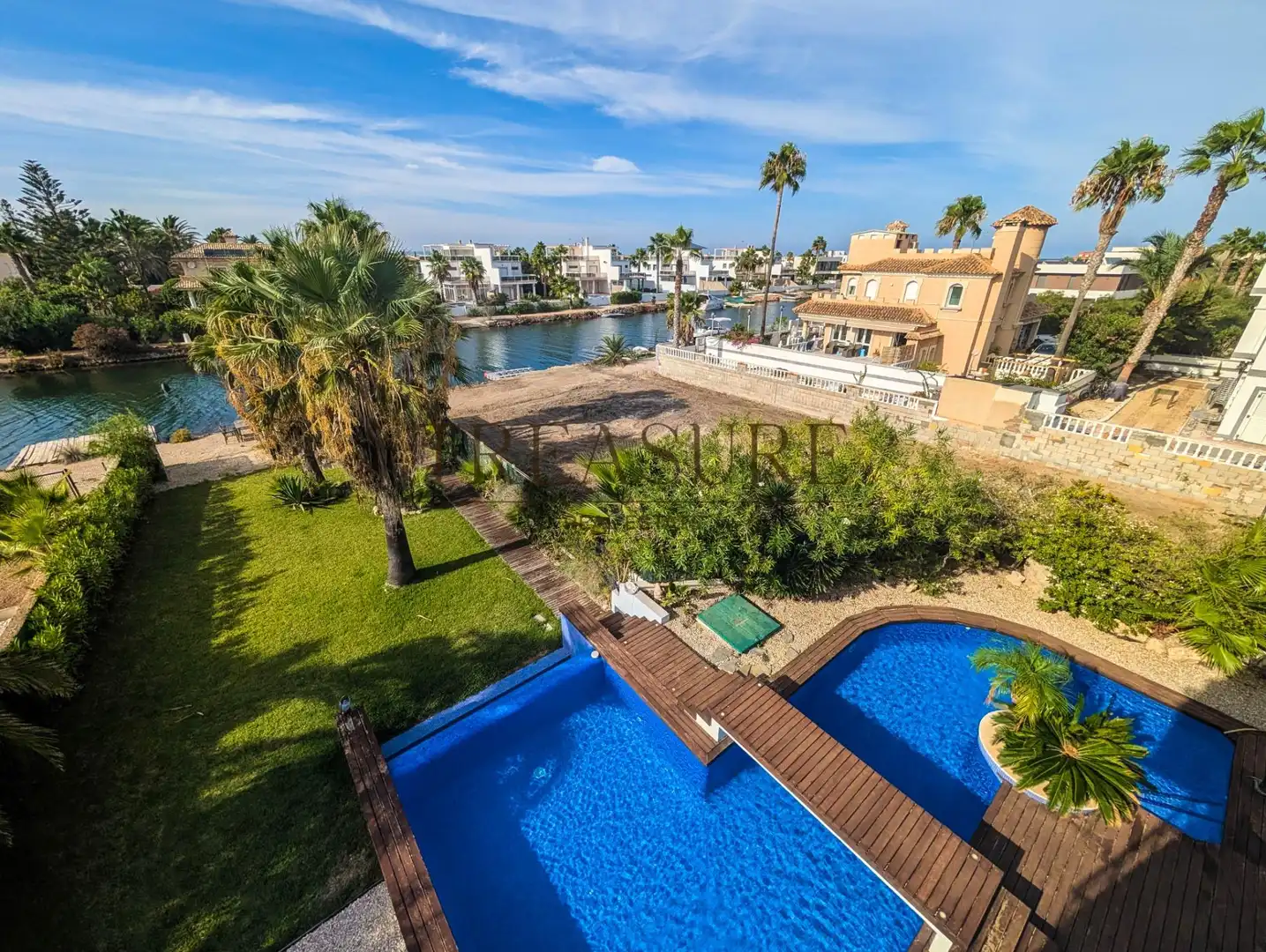 Exterior view of Houses for sale in La Manga del Mar Menor  with Air Conditioner, Private garden and Terrace