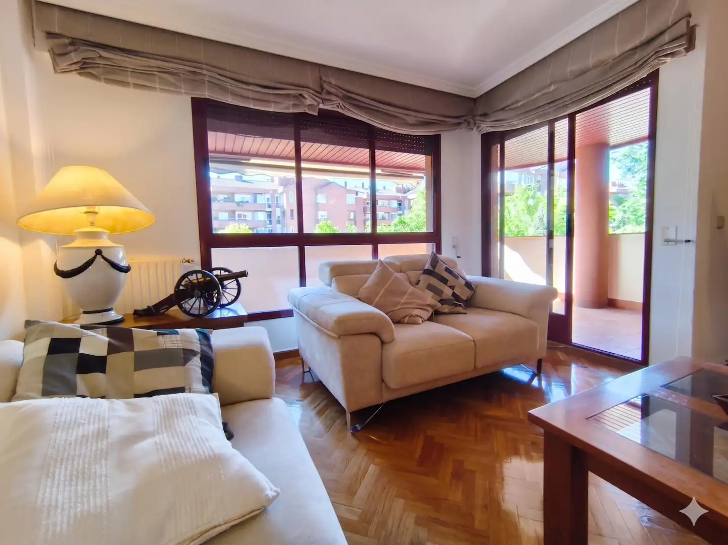 Living room of Flat for rent in Pozuelo de Alarcón  with Private garden, Terrace and Furnished