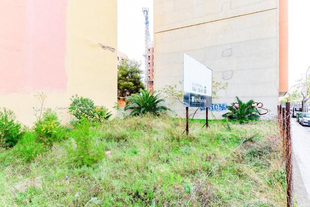 Terreno residencial en Venta en Tarrega monteblanco, 25 en Ensanche - Parque del Oeste