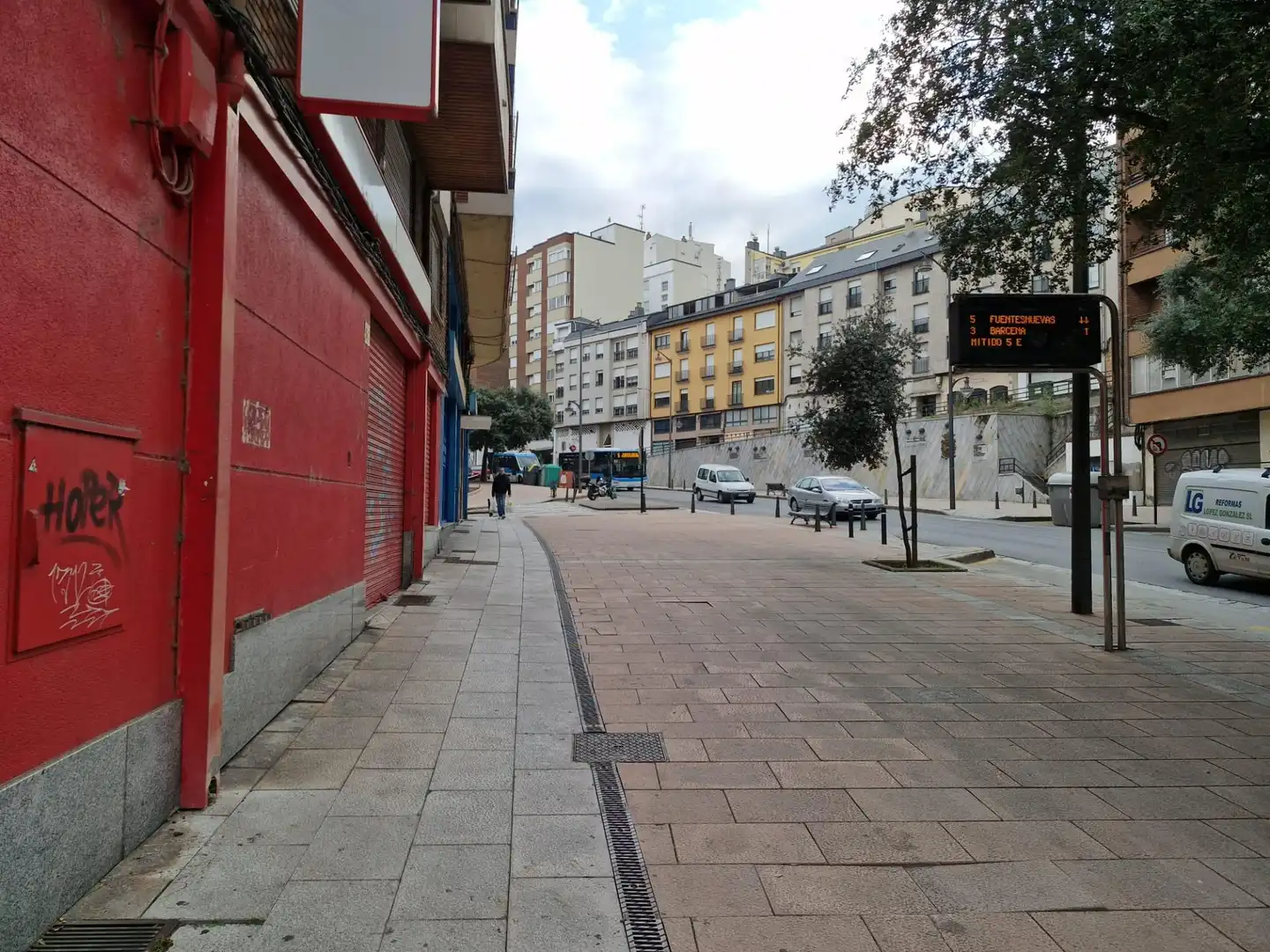 Vista exterior de Local de lloguer en Ponferrada