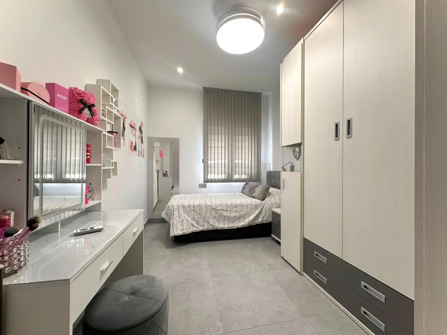 Habitación de Casa o chalet en venta en Churriana de la Vega con Aire acondicionado, Calefacción y Jardín privado