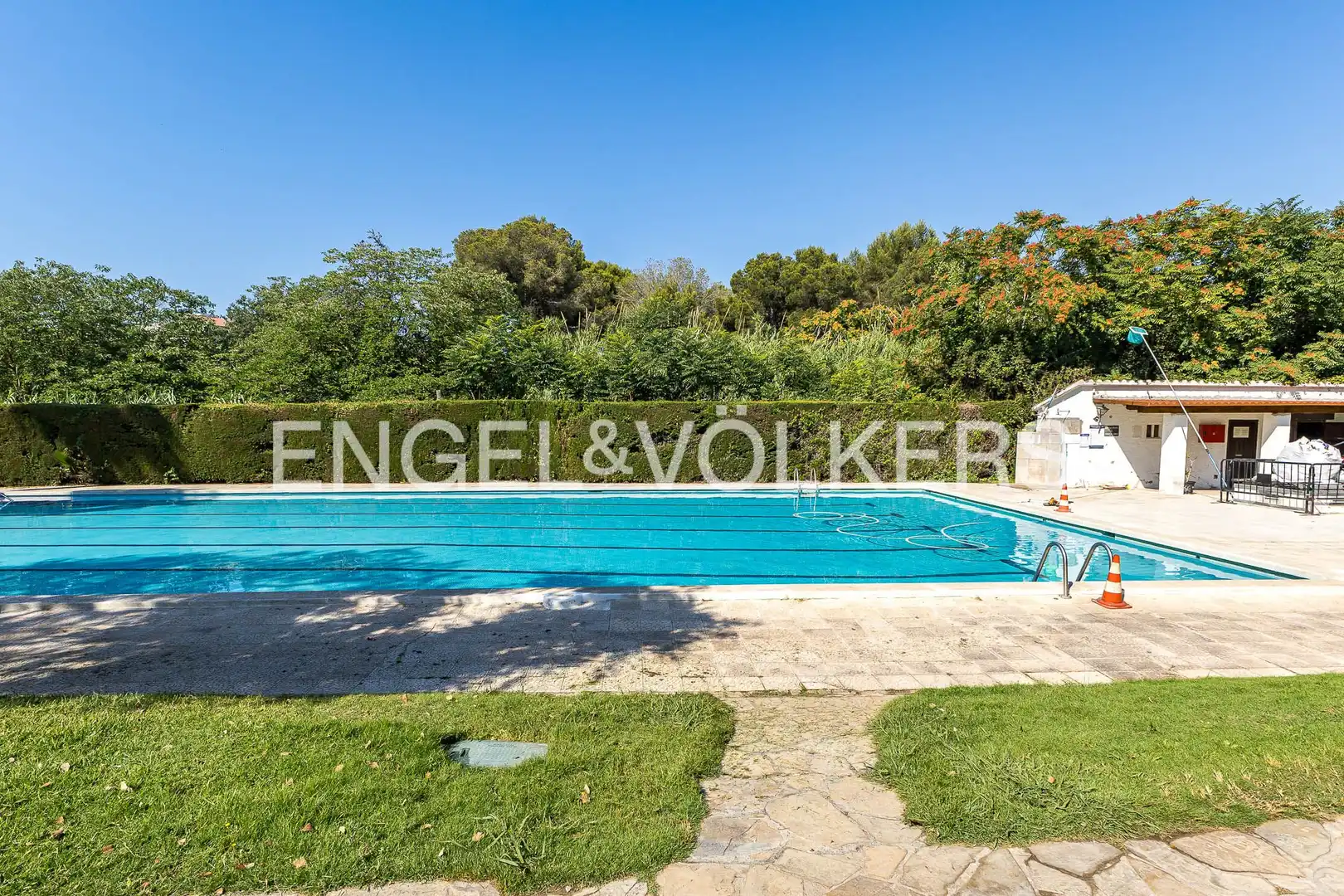 Piscina de Casa o chalet en venta en Calafell con Aire acondicionado, Calefacción y Jardín privado