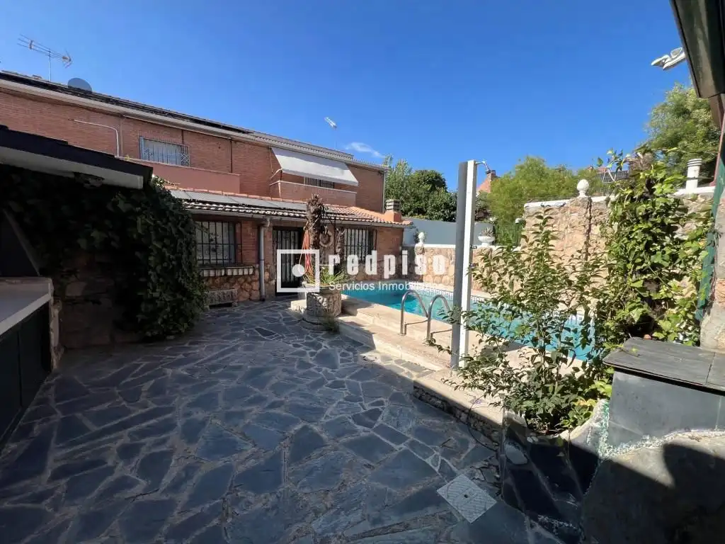 Außenansicht von Haus oder Chalet zur Miete in Madrid mit Heizung, Privatgarten und Terrasse