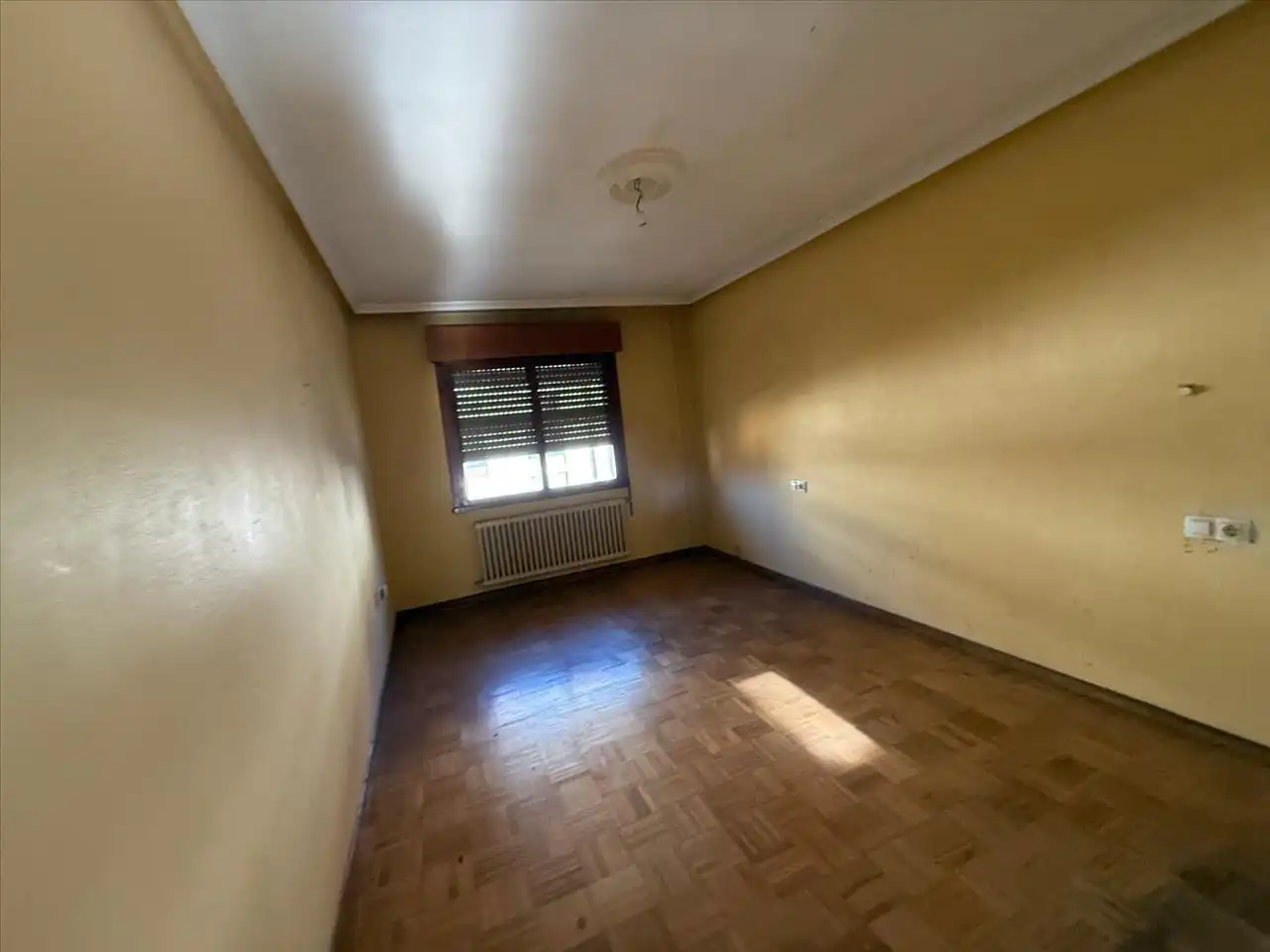 Dormitori de Pis en venda en Aller amb Calefacció i Parquet