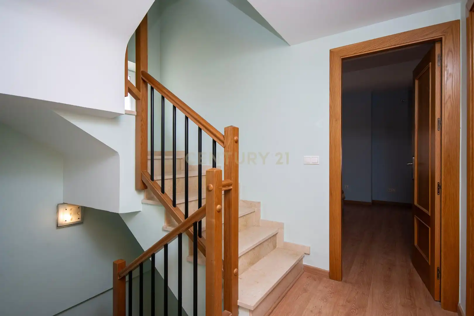 Casa adosada en venta en Alicante / Alacant con Aire acondicionado, Balcón y Piscina comunitaria