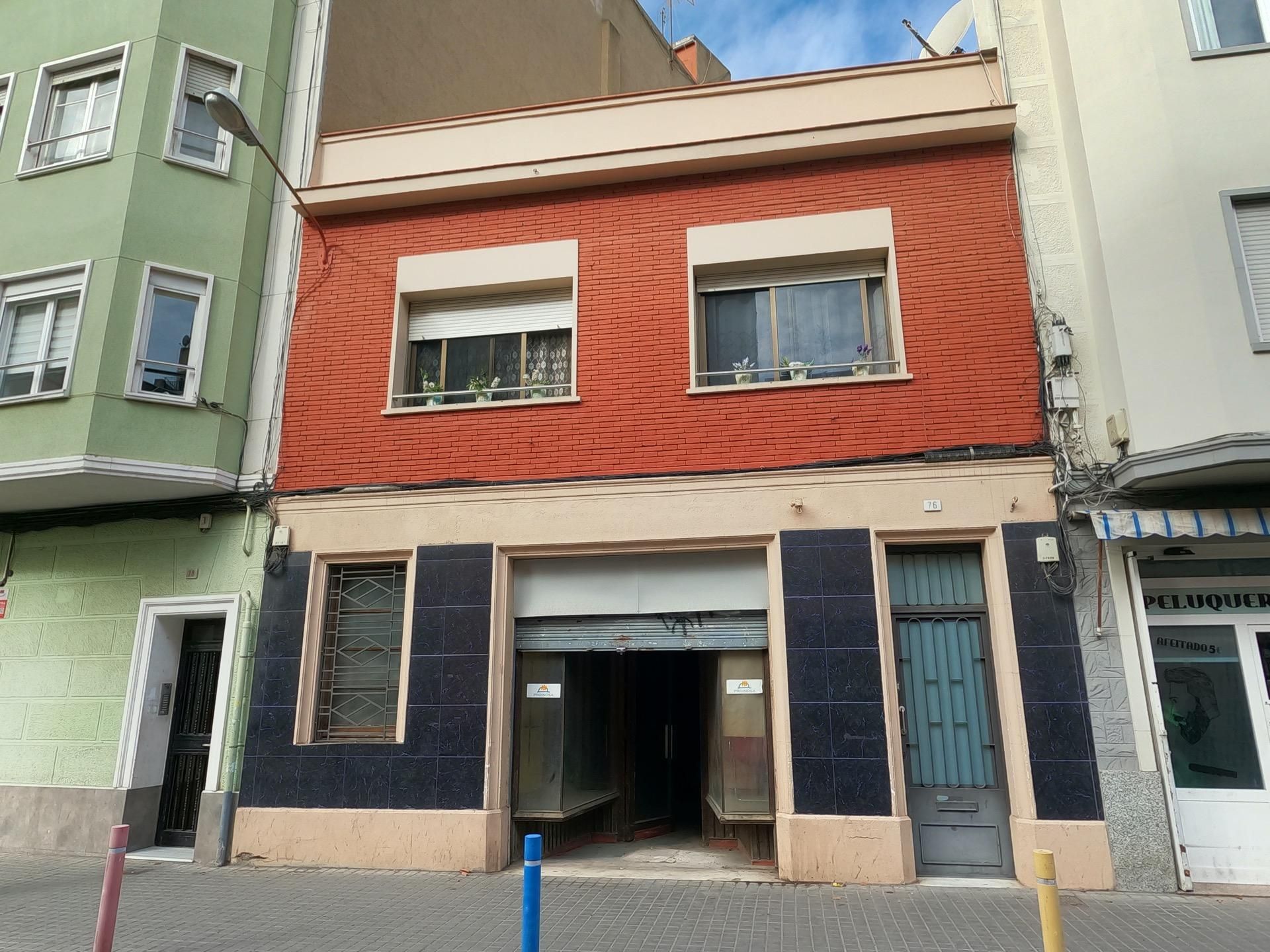 Exterior view of Residential for sale in L'Hospitalet de Llobregat