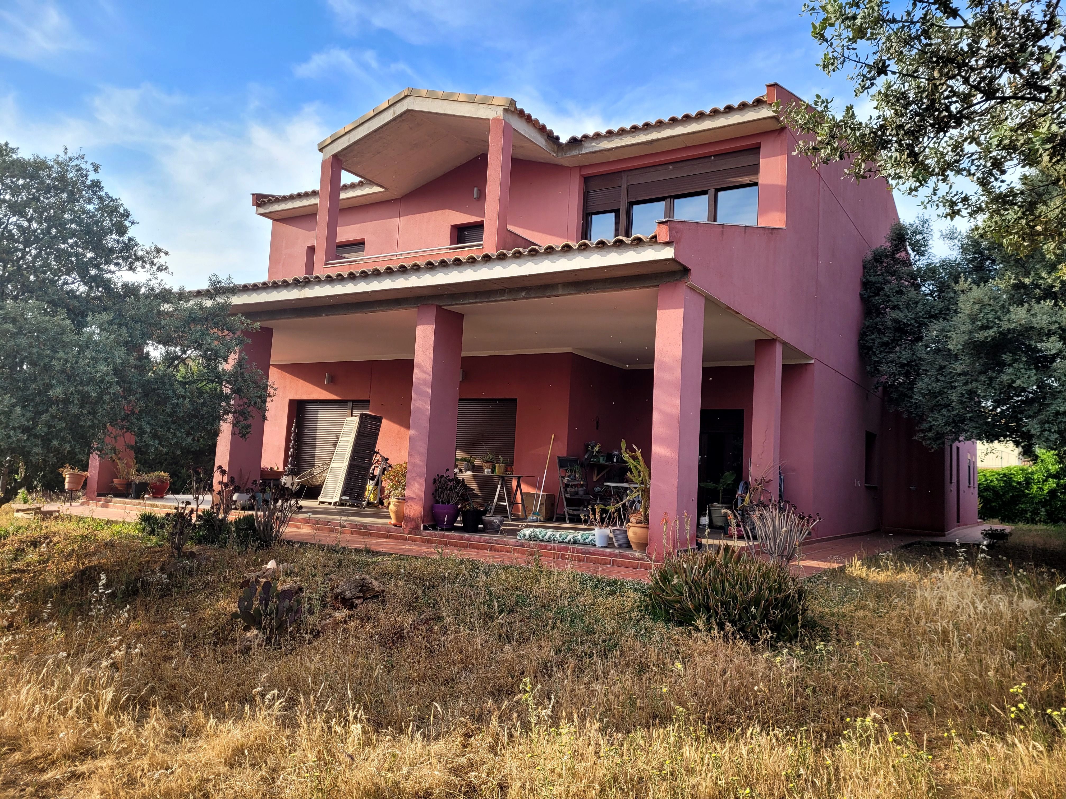 Vista exterior de Casa o xalet en venda en Cáceres Capital amb Aire condicionat i Traster