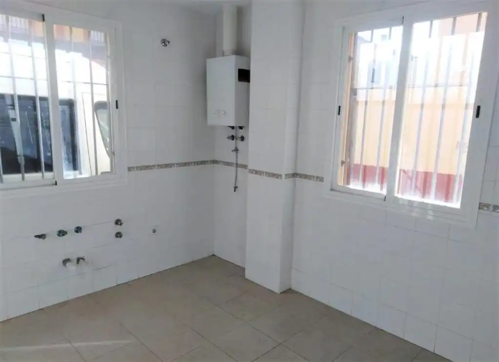 Piso en venta en C/ Batea, Cantillana