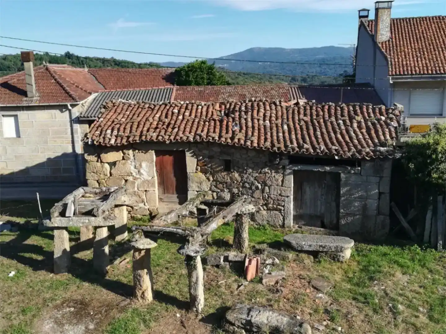 Vista exterior de Planta baixa en venda en A Merca  