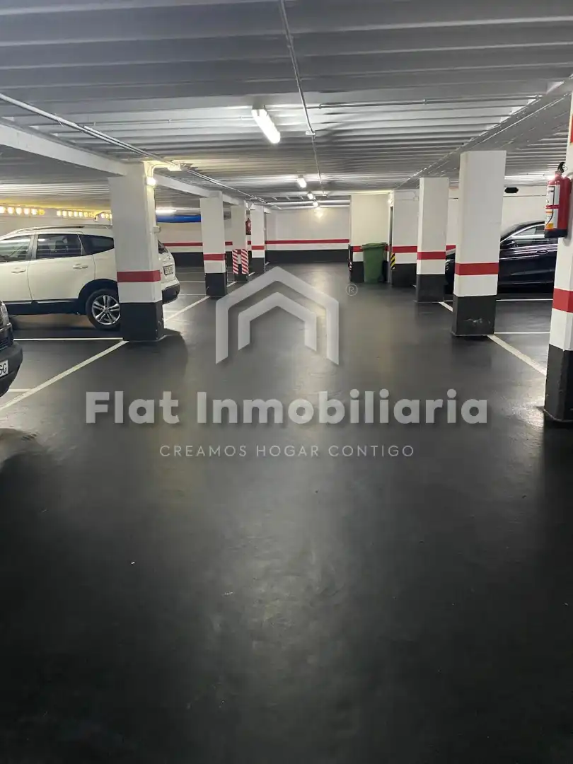 Parking de Piso en venta en Castro-Urdiales con Calefacción, Parquet y Terraza