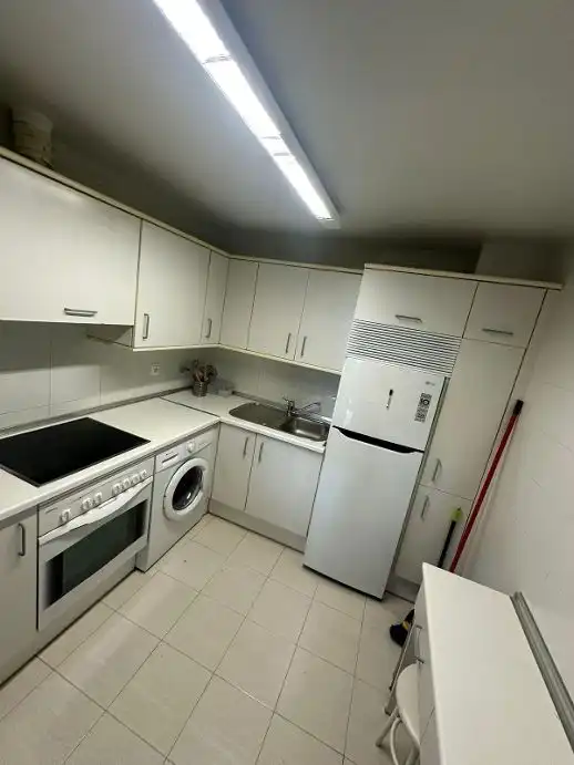 Cocina de Piso de alquiler en  Pamplona / Iruña con Calefacción, Parquet y Terraza