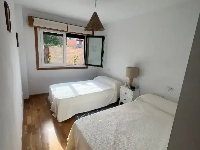 Bedroom of Flat for rent in Sanxenxo  with Private garden, Parquet flooring and Storage room