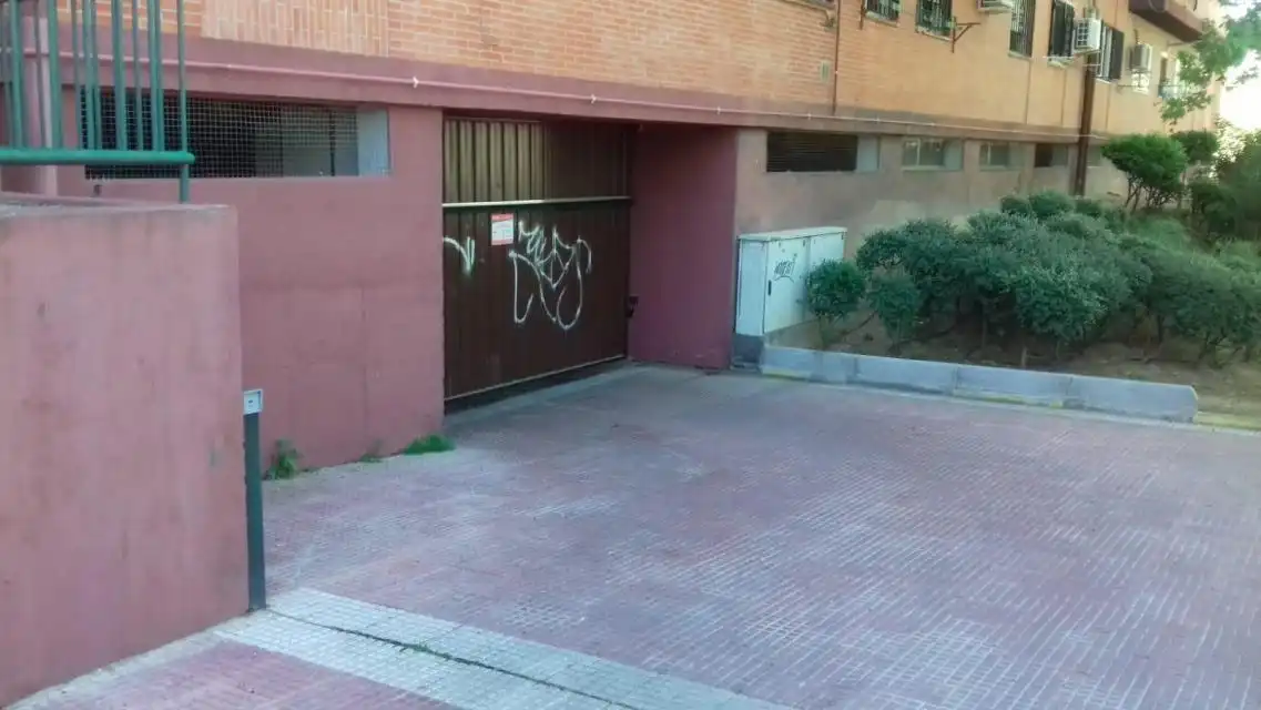 Einzelparkplatz zum Verkauf in Velilla de San Antonio, imagen 3