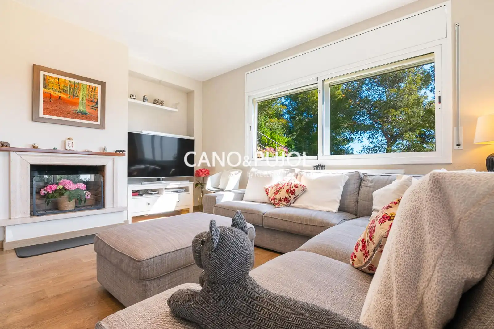Sala de estar de Casa o chalet en venta en Corbera de Llobregat con Calefacción, Terraza y Trastero