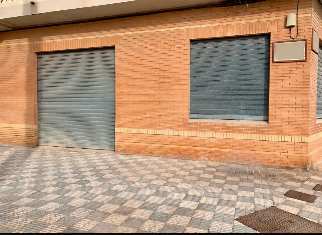 Local comercial en venda a Alcàsser