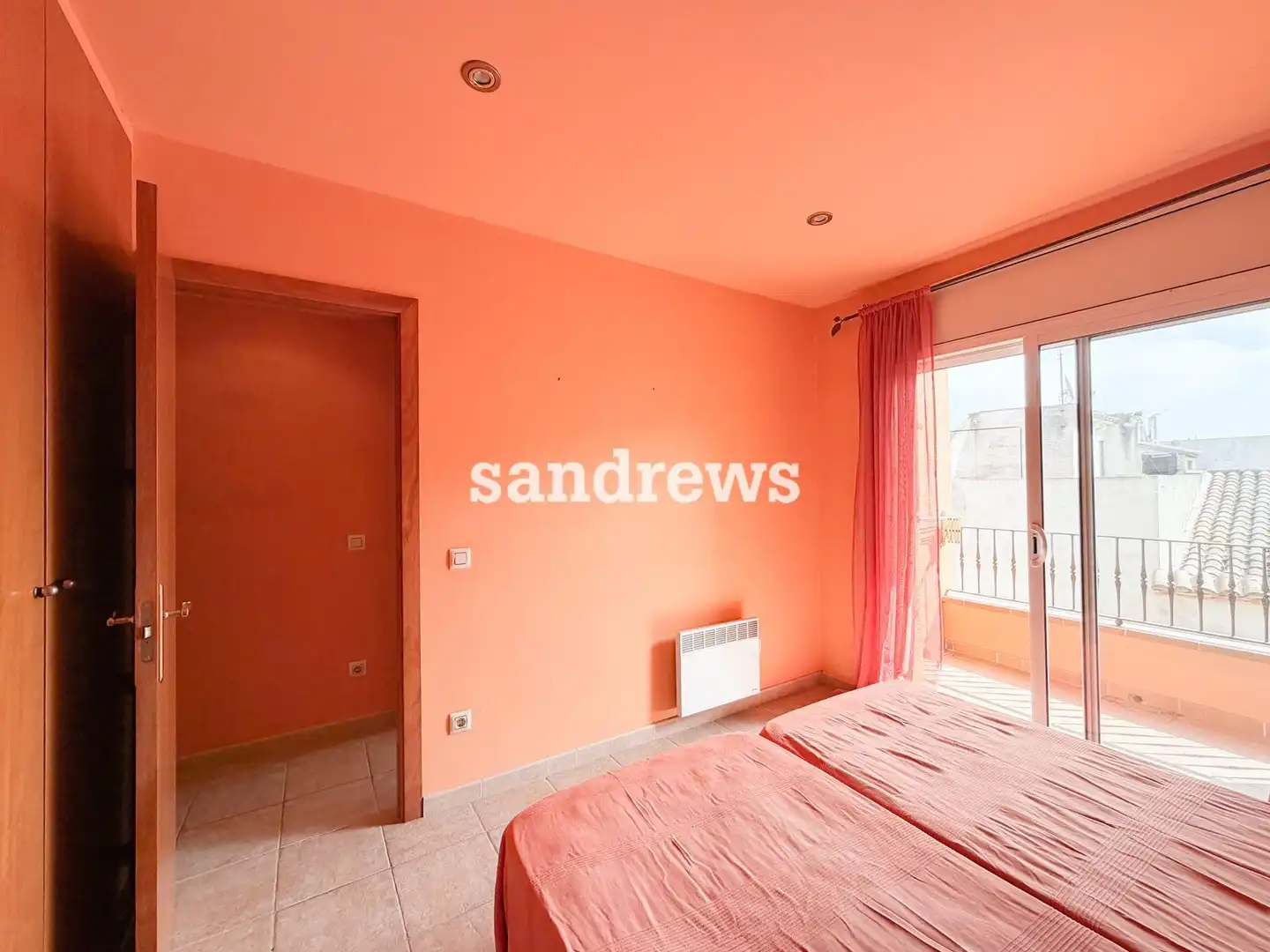 Habitación de Piso en venta en Sant Pere Pescador con Calefacción y Amueblado