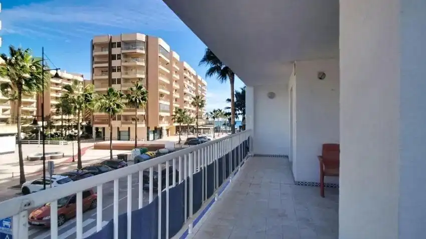 Apartment with pool for sale in Castillo Sohail - Myramar, imagen 5
