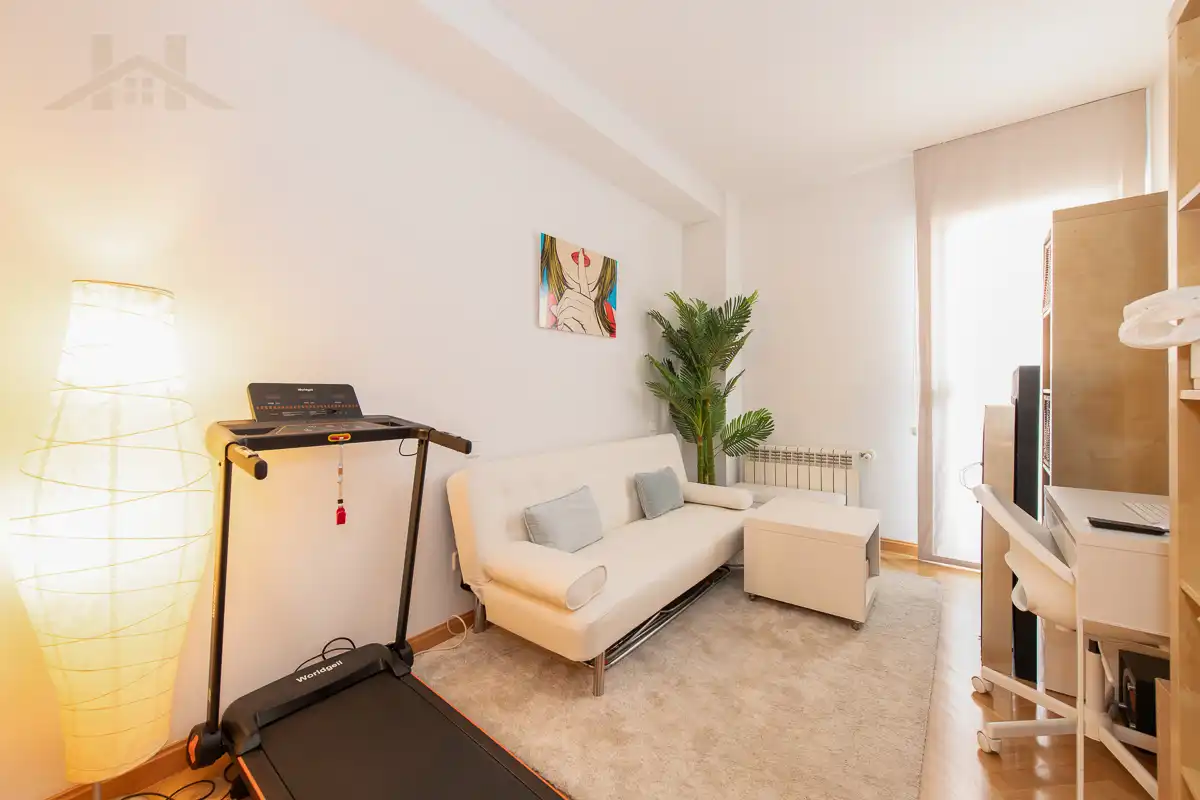Living room of Flat for sale in Torrejón de Ardoz  with Air Conditioner, Heating and Parquet flooring