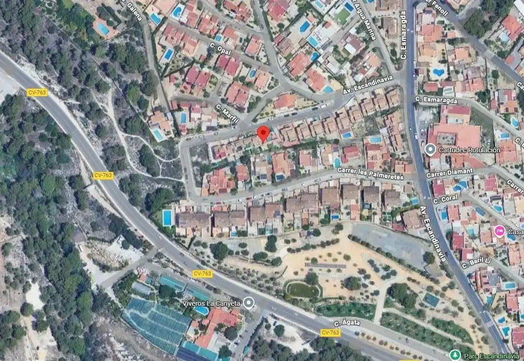 Vista exterior de Casa adosada en venda en L'Alfàs del Pi amb Jardí privat