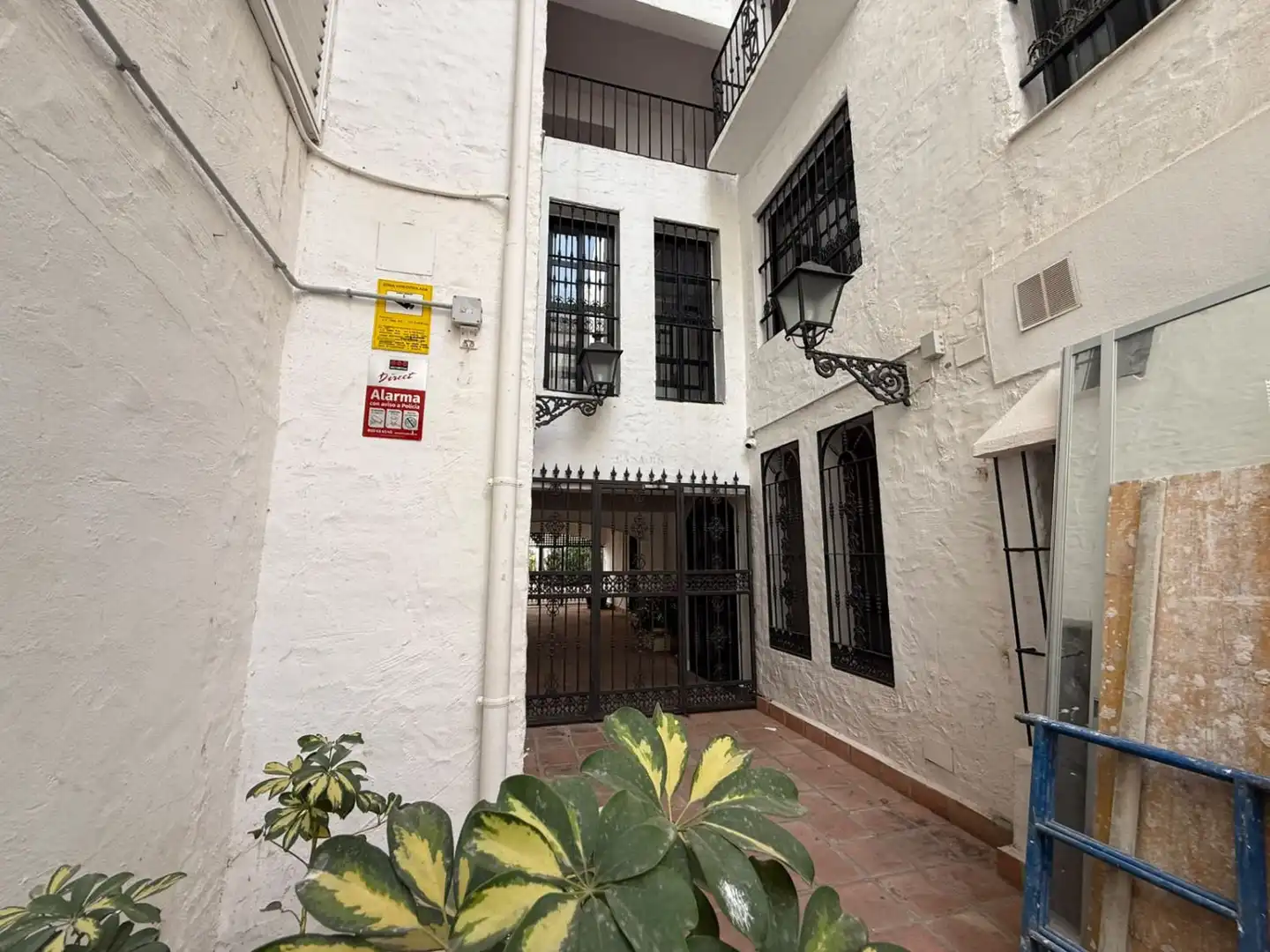 Vista exterior de Pis en venda en Marbella amb Calefacció i Terrassa