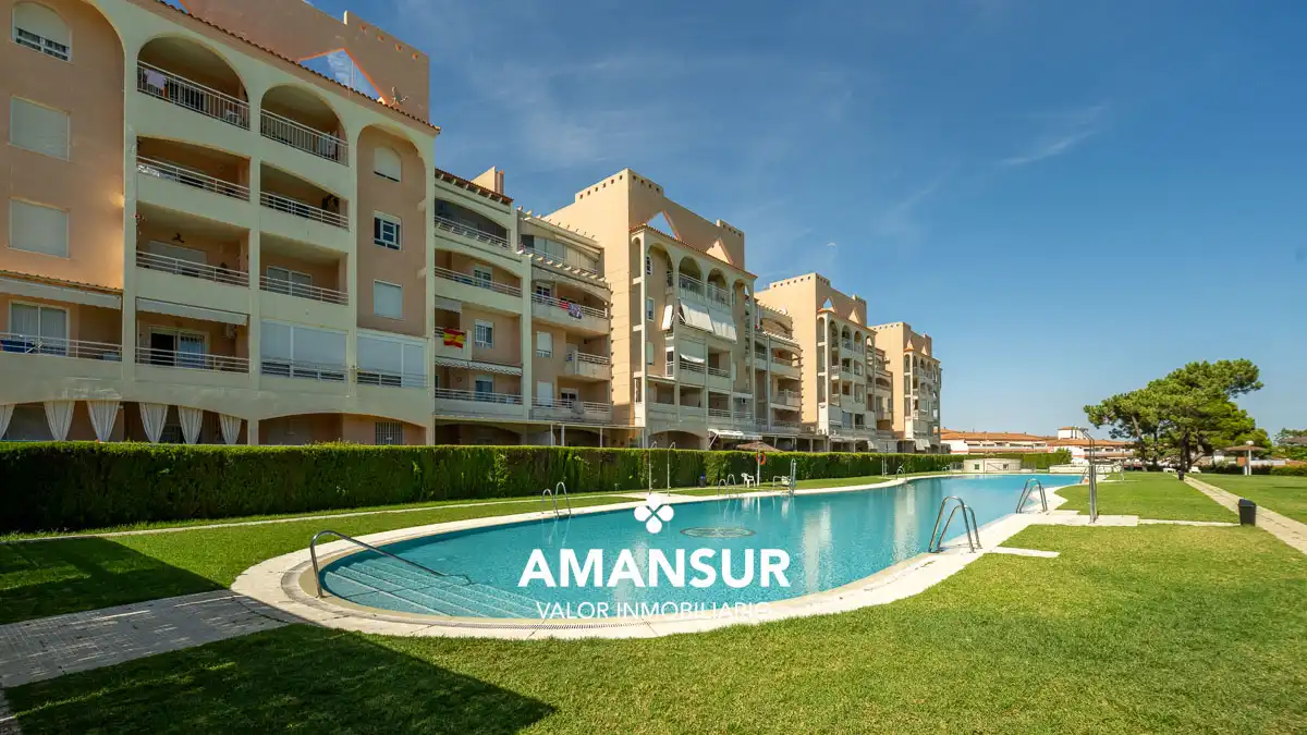 Vista exterior de Pis en venda en El Portil amb Aire condicionat, Terrassa i Traster