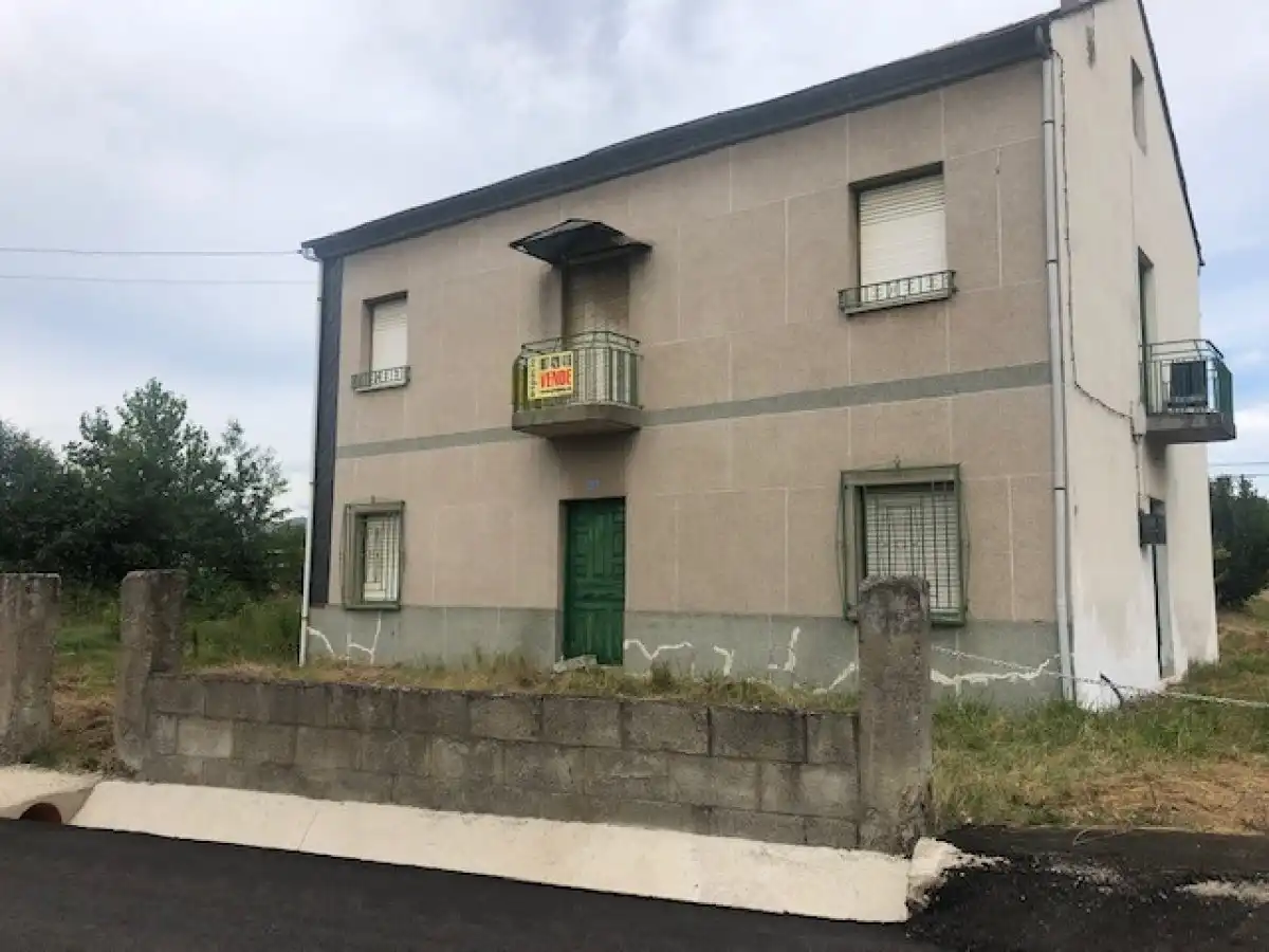 Exterior view of Houses for sale in Carracedelo  with Balcony