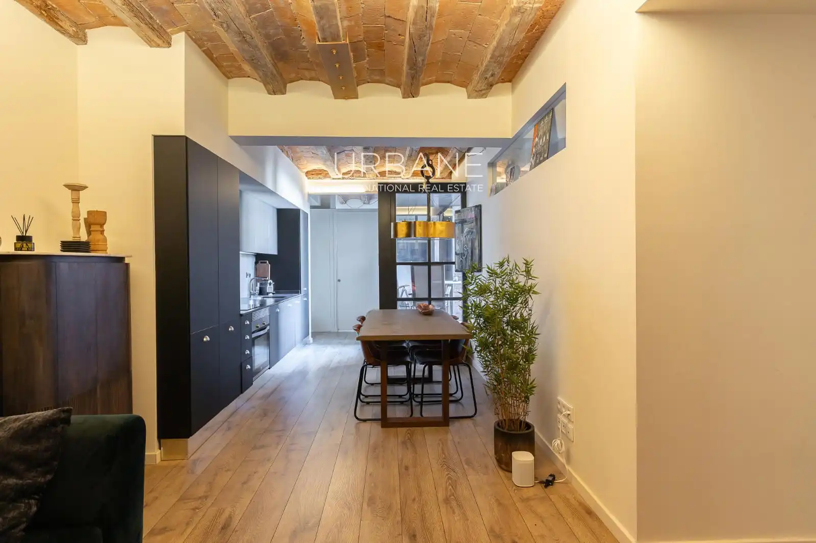 Küche von Wohnung zum Verkauf in Barcelona mit Klimaanlage, Heizung und Terrasse