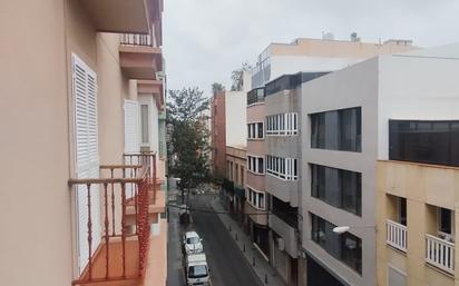 Exterior view of Flat for sale in Las Palmas de Gran Canaria  with Balcony