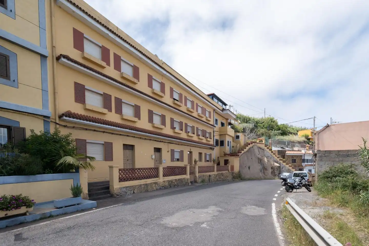 Vista exterior de Edificio en venta en Santa María de Guía de Gran Canaria
