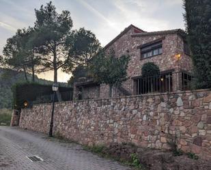 Vista exterior de Casa o xalet en venda en Gallifa amb Calefacció, Jardí privat i Terrassa