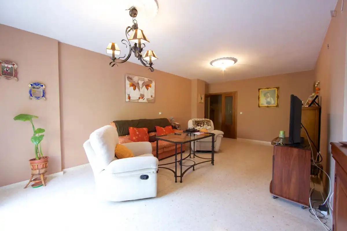 Habitación en Poniente-Norte - Miralbaida - Parque Azahara
