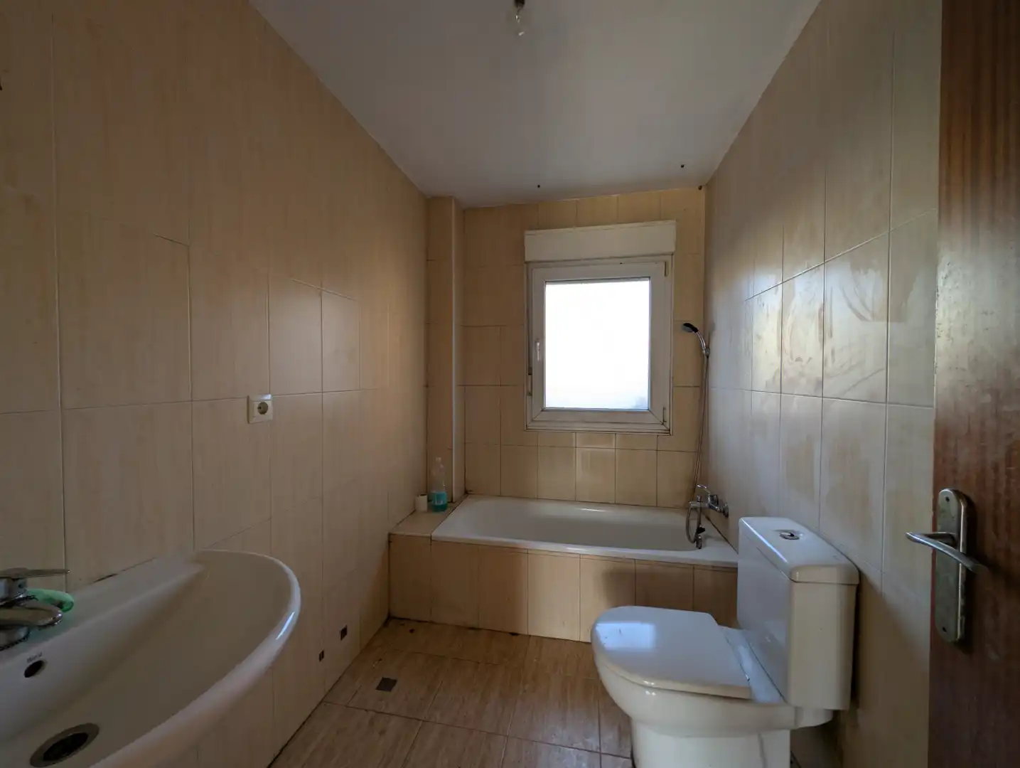 Baño de Piso en venta en Castañeda con Calefacción, Terraza y Trastero