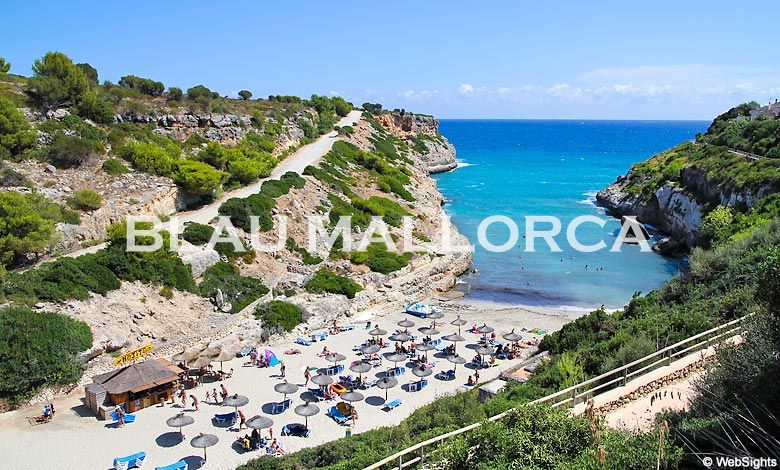 Land for sale in Cales de Mallorca