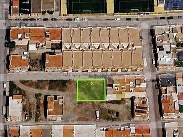 Terreno residencial en venta en Calle de Juan Miró