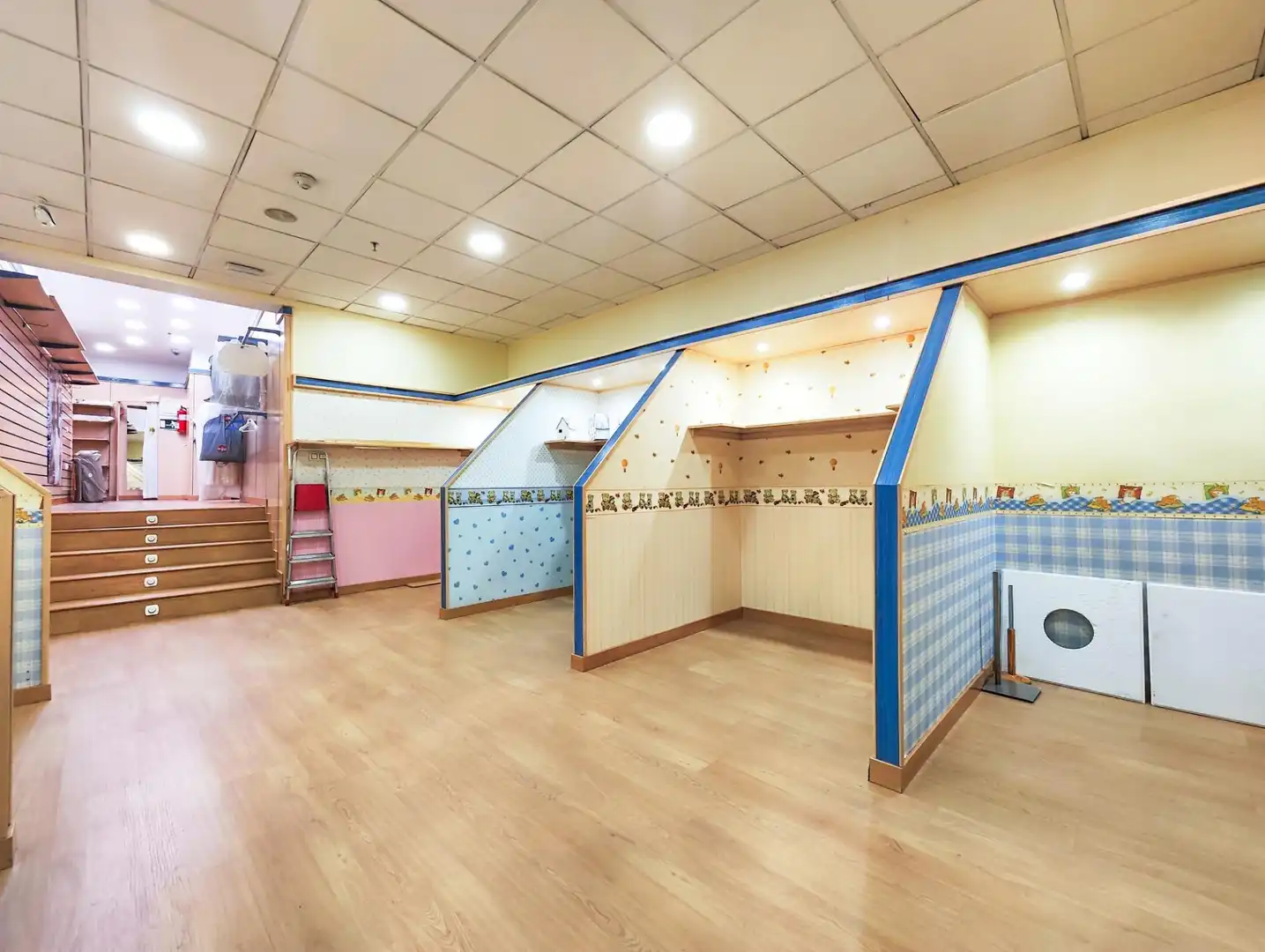 Commercial properties for rent in Puertollano  with Air Conditioner, Parquet flooring and Furnished