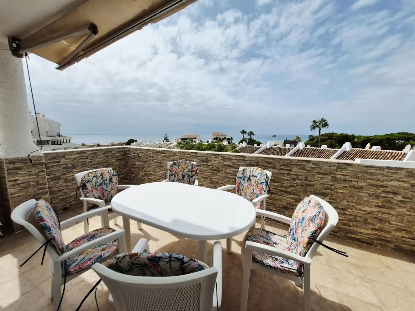Terrasse von Dachboden zur Miete in Mijas mit Klimaanlage, Heizung und Privatgarten
