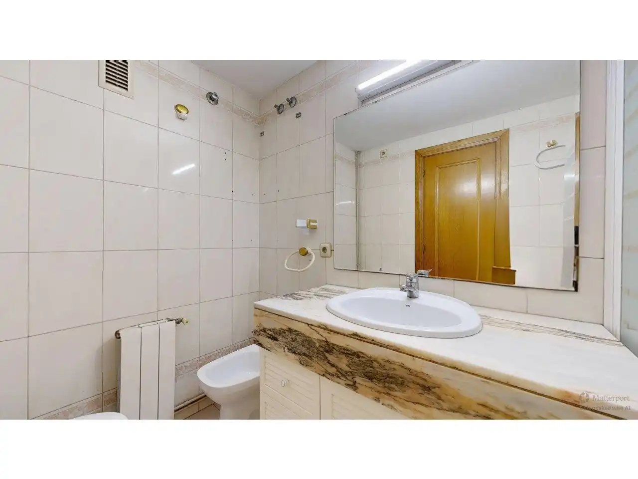 Baño de Piso en venta en Valencia con Aire acondicionado, Calefacción y Jardín privado