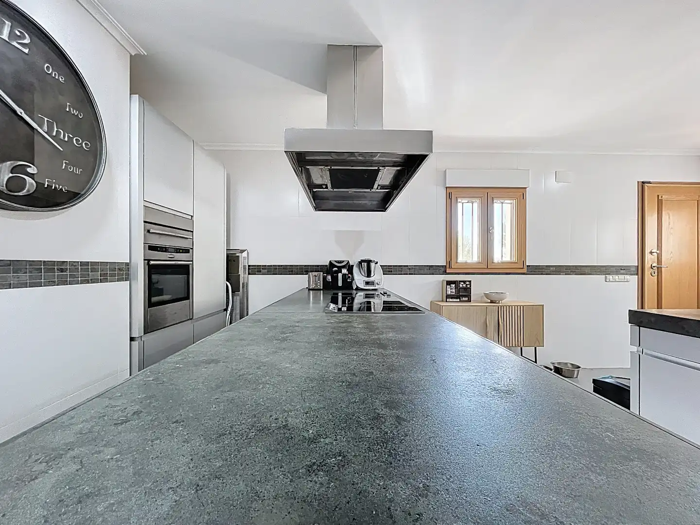 Cocina de Casa o chalet en venta en La Nucia con Jardín privado, Terraza y Piscina