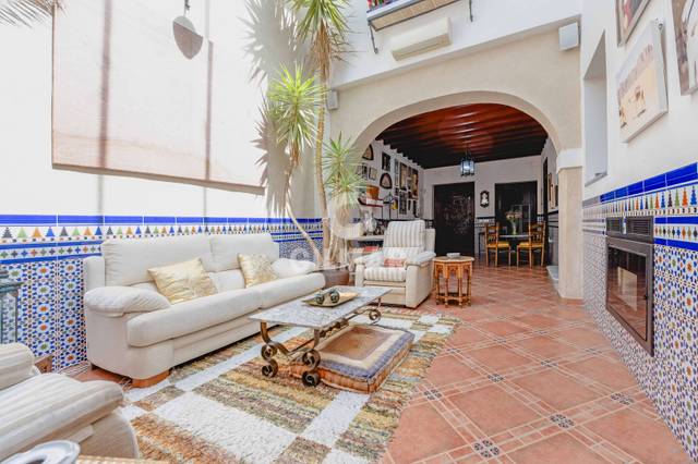 Casa adosada en Venta en Casco Histórico - Zona Alta