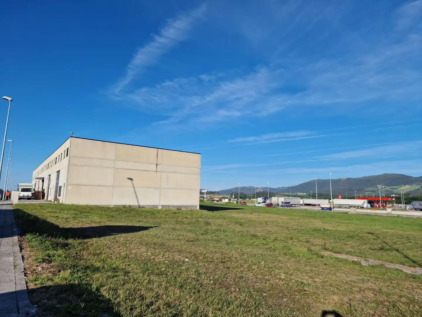 Terrenys i solars en venda a Navia, imagen 3
