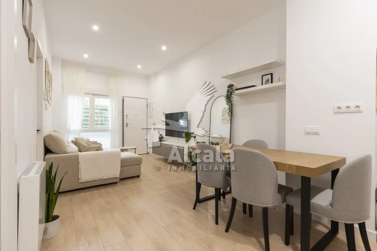Exterior view of Flat for sale in Alcalá de Henares  with Heating