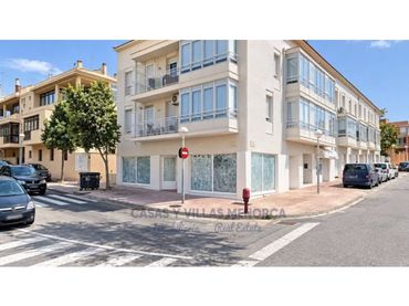 Locale commerciale in vendita a Calle Sinia Costabella