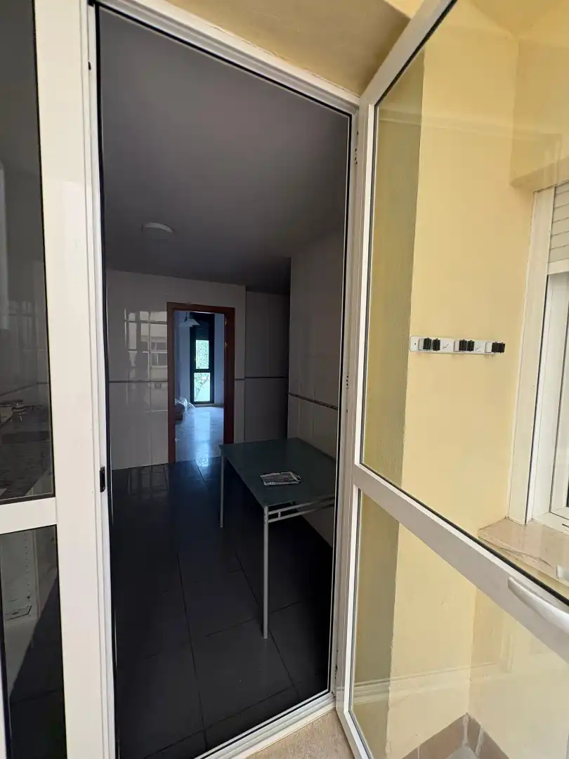 Wohnung zum Verkauf in Los Palacios y Villafranca mit Klimaanlage, Terrasse und Abstellraum